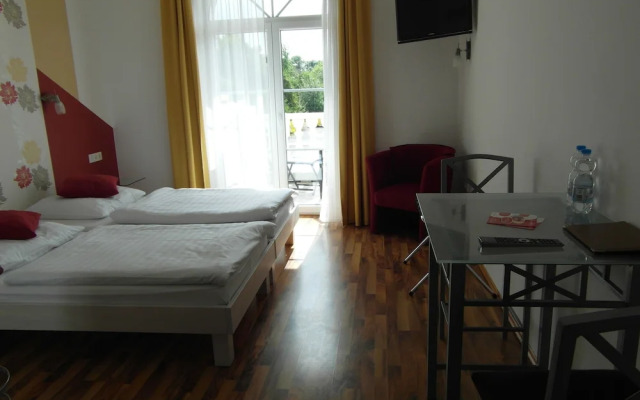 Pension am Donaubogen