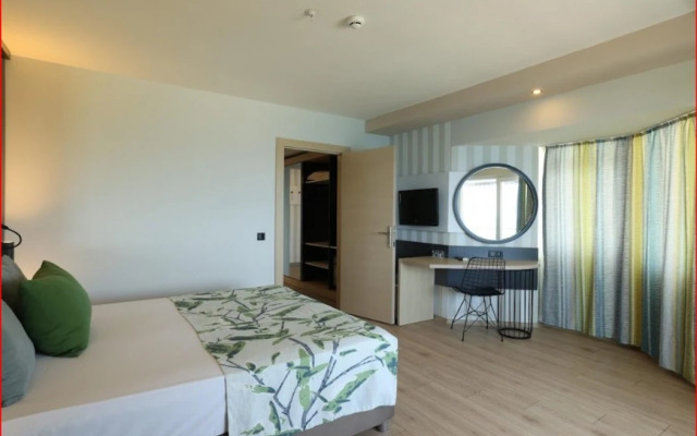 Alonya Beach Hotel