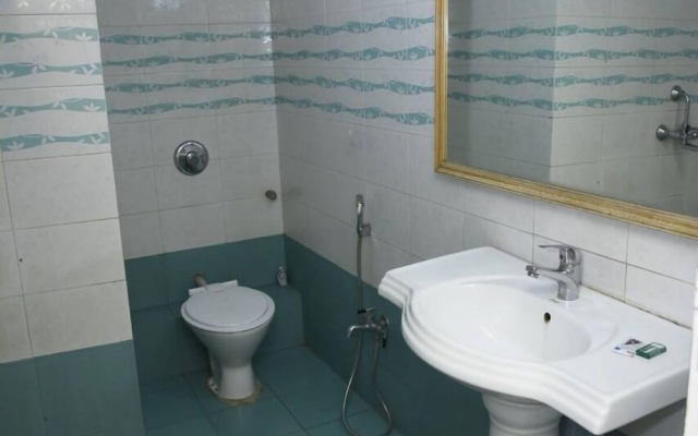 Goroomgo Sharda Regency Raipur