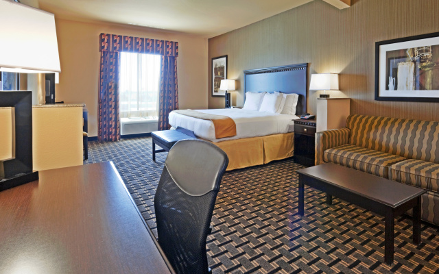 Holiday Inn Express Hotel & Suites Ennis by IHG