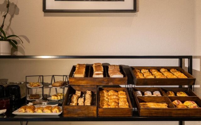 Efe Hotel & Cowork