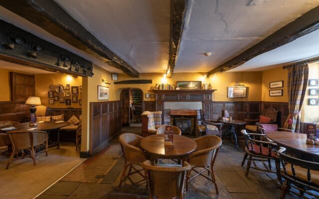 Shireburn Arms Hotel