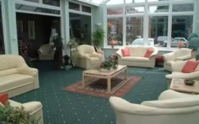 Water Garden Hotel