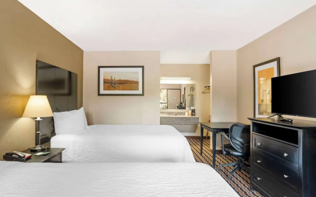 Quality Inn near Speedway