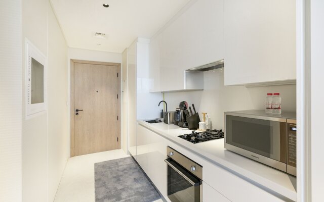 Driven Holiday Homes Marquise Square