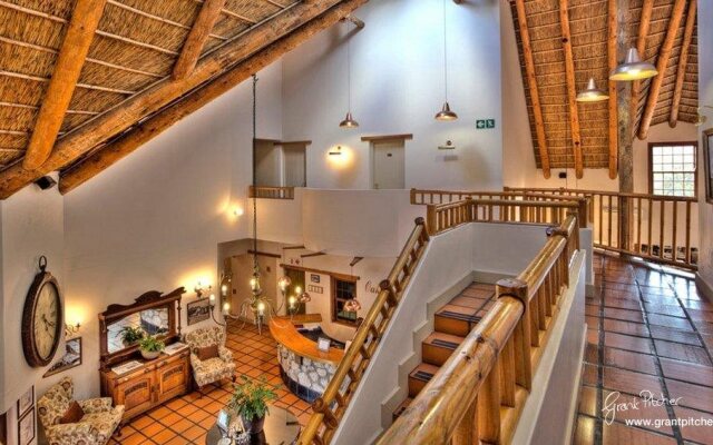 Oakhurst Hotel