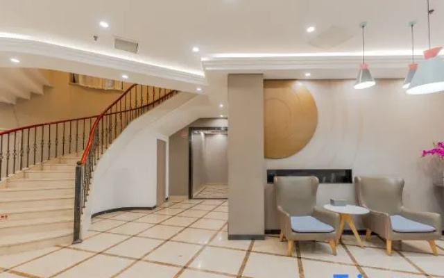 Home Inn Xinchang Jiangbin Middle Road