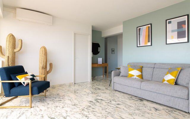 Rooftop Sea View YourHostHelper