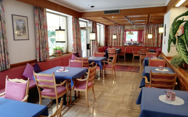 Hotel Rodes