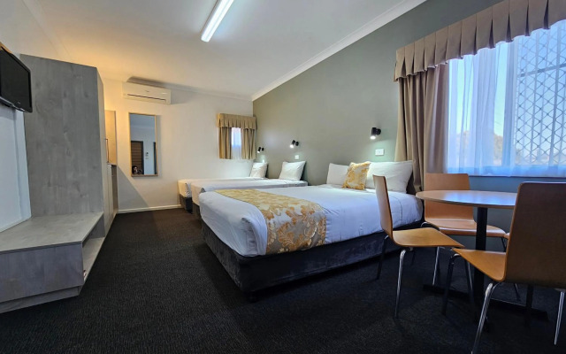 Country Lodge Motor Inn