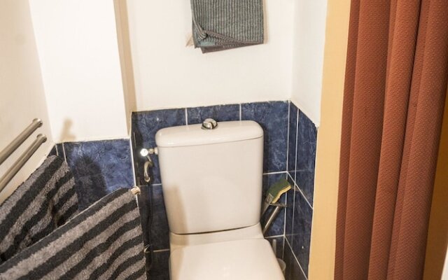 Studio in Paris, With Wonderful City View and Wifi