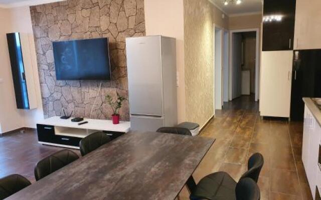 Royal Luxus Wellness Apartman