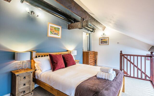 Victoria Quays Loft Apt - Free Parking