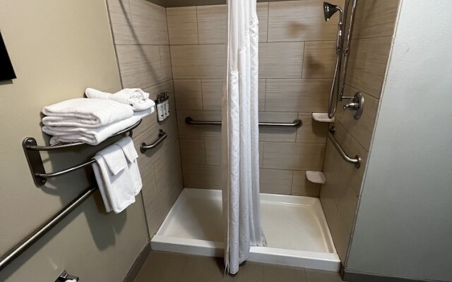 Holiday Inn Express & Suites Alva