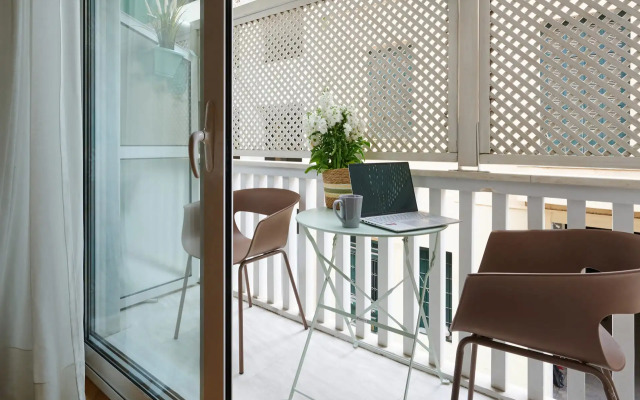 Rastoni Athens Suites nearAcropolis at Tsatsou Street