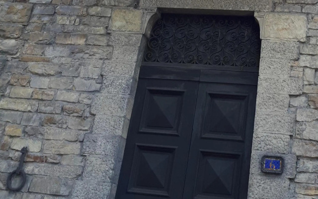 Movie Star Apartment with garden