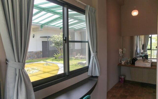 Taoyuan B&B