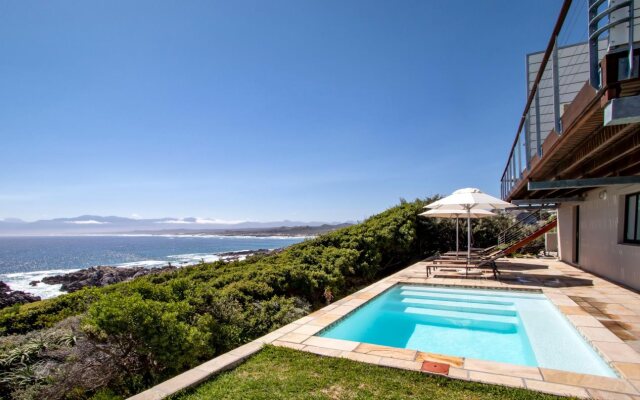 Cliff Lodge