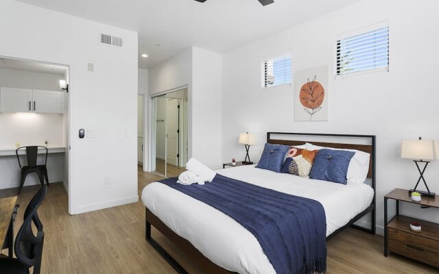 TWO Glendale CozySuites with Pool 2 & 9