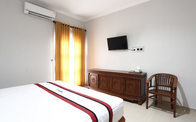 RedDoorz Plus near Adisucipto Airport 2