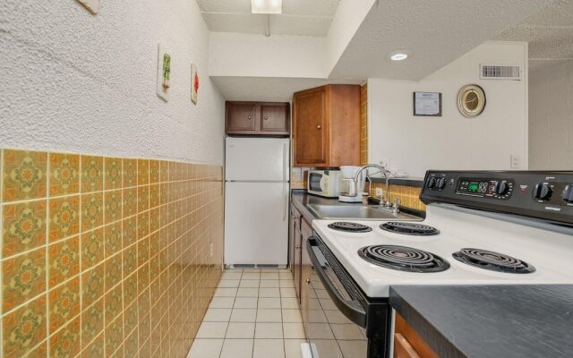 Polynesian 502 1 Bedroom Condo by RedAwning