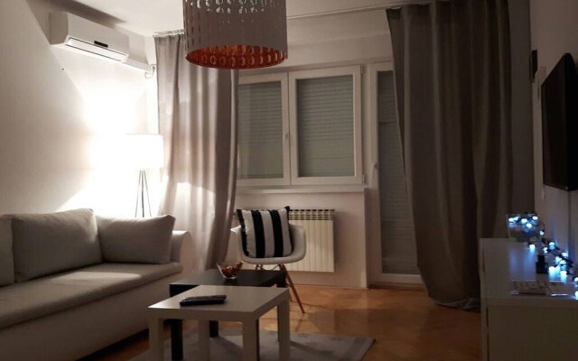 Apartment Sarita With the Balcony, Near the Main bus Station