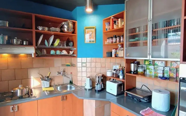 On The Terrace La Vida Joy Mansard Top Kitchen