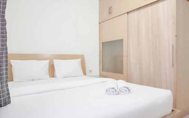 Fully Furnished And Comfy 2Br Apartment At Gajah Mada Mediterania