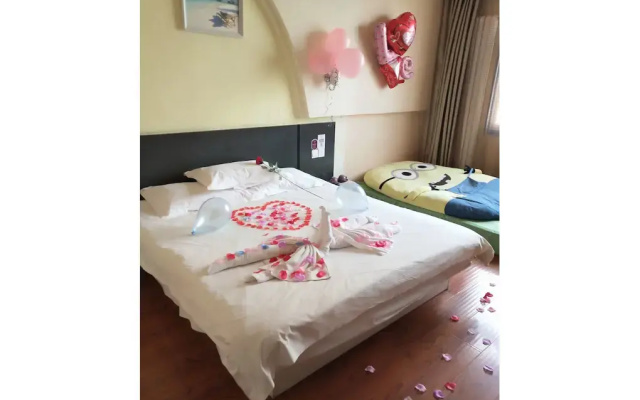 East Queen Hotel Zhong Shan Road
