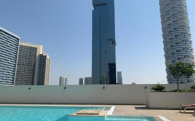 NEW Direct Golf View Sport City 2BD - Cottages_and_Houses in ดูไบ - Photo 2