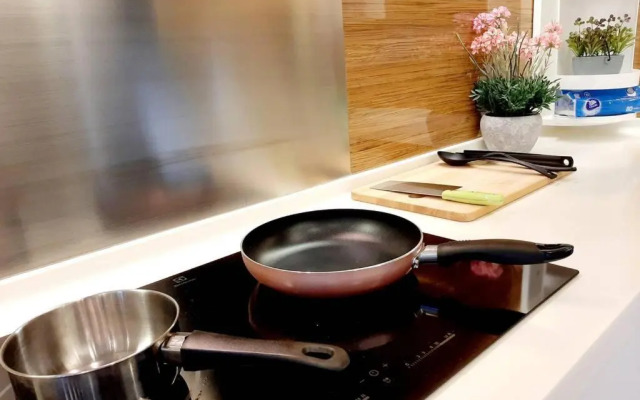 Symphony Tower Studio # 3 ( With Balcony )