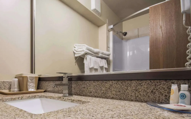 Comfort Inn & Suites Langley