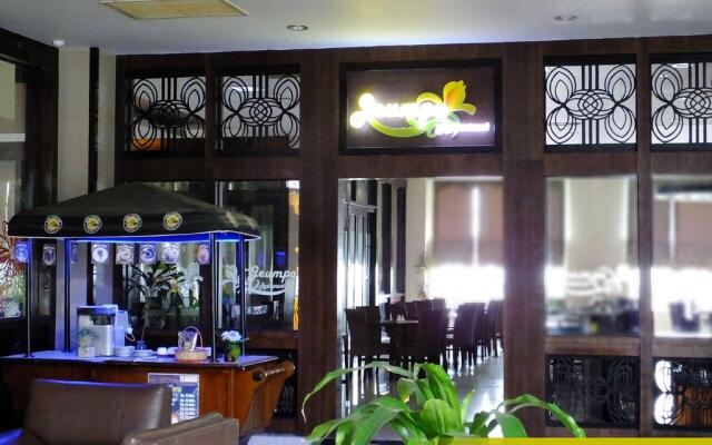 Grand Kanaya Hotel