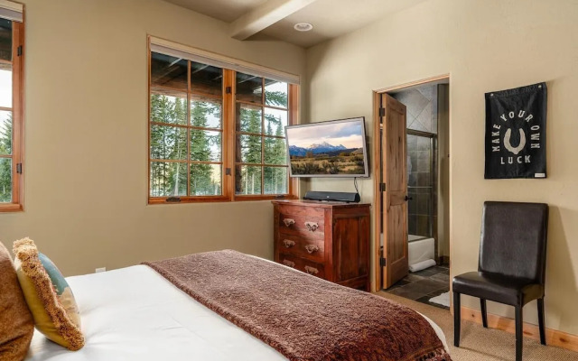 2 Mountain Home 3 Bedroom Home by Moonlight Basin Lodging