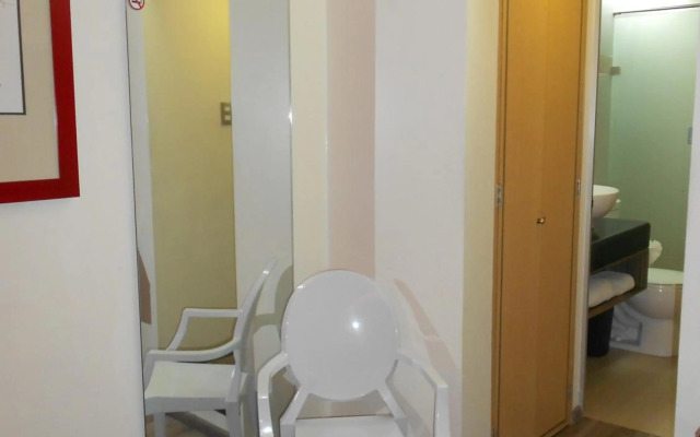 Hotel Dharma