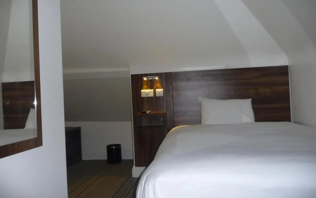 Heathrow-Windsor House for contractors & big groups