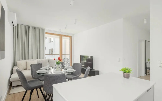 Cozy City Apartment by Renters Prestige