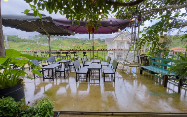 Gio Homestay