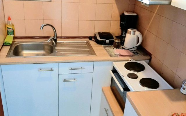 Crystal Cherry Apartment