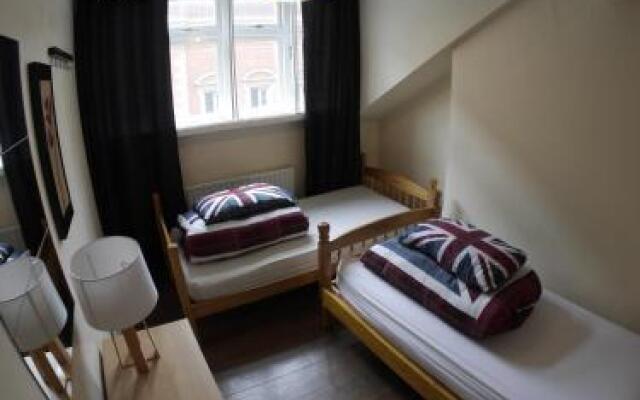Midtown Hostel