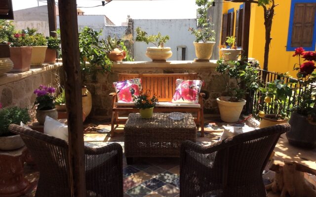 George & Alexandra's Apartments