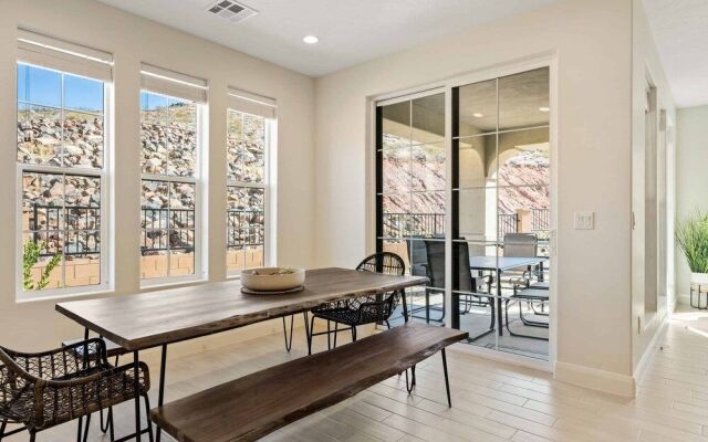 Stay N Play by RedAwning