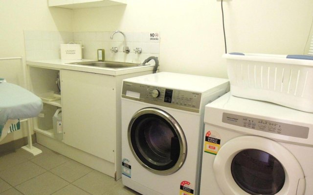 Plough Hotel – Guest Rooms – Melbourne