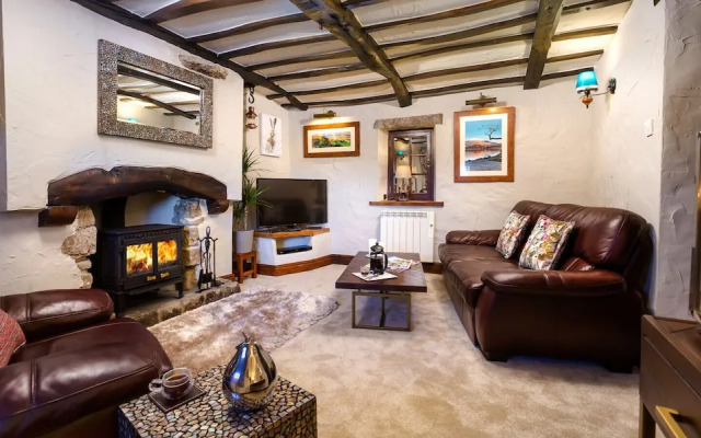 Tipsy Gin Cottage