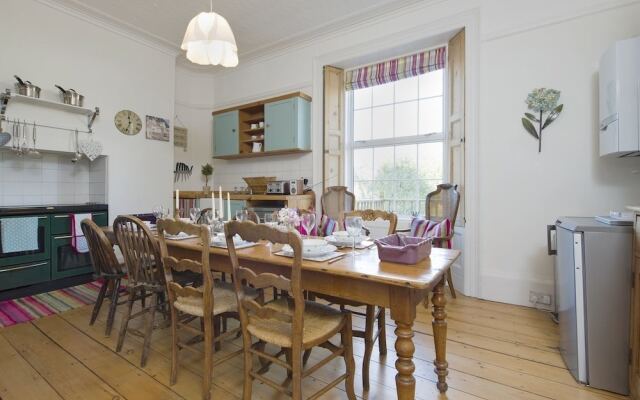 31 Salterton Road