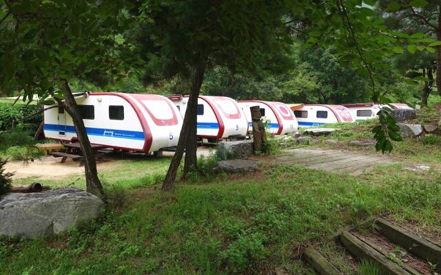 Jamping Holiday Yongin - Campsite