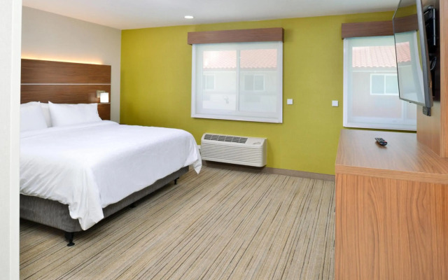 Holiday Inn Express Santa Rosa North by IHG