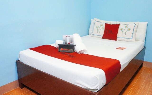 Marcelina's Guesthouse by Reddoorz