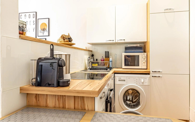 COZY + TRENDY by JR City Apartments