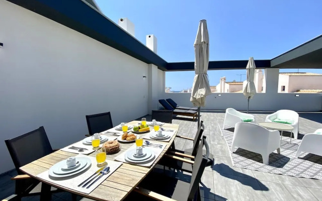 Tavira Grand Balcony With Pool by Homing